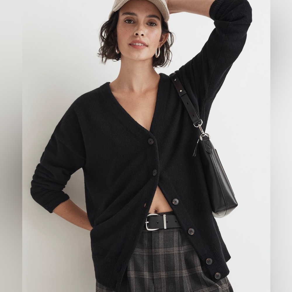 Madewell Harlow V-Neck Cardigan in True Black